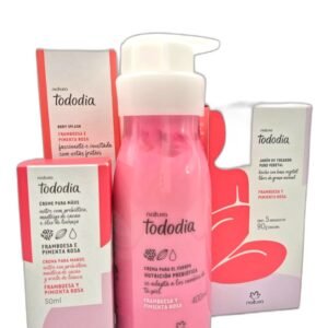 Set de productos Natura Tododia Frambuesa y Pimienta Rosa: crema corporal, body splash, crema de manos y jabón